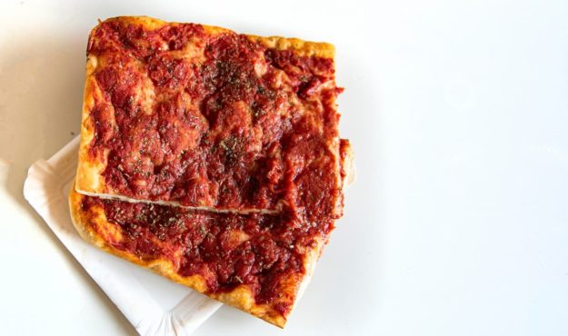 AdobeStock_405899253 pizza di grani antichi